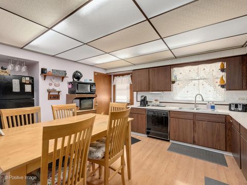 Tiny photo for 1041 E Division Street, Lombard, IL 60148 (MLS # 12469981)