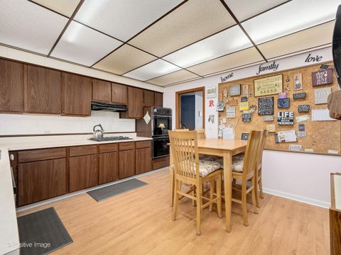 Tiny photo for 1041 E Division Street, Lombard, IL 60148 (MLS # 12469981)