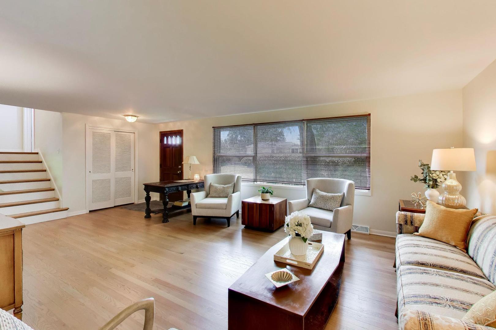 1115 Pfingsten Road
