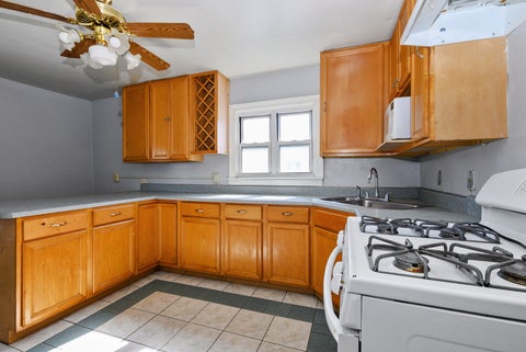 Tiny photo for 10335 S Hoxie Avenue, Chicago, IL 60617 (MLS # 12776668)