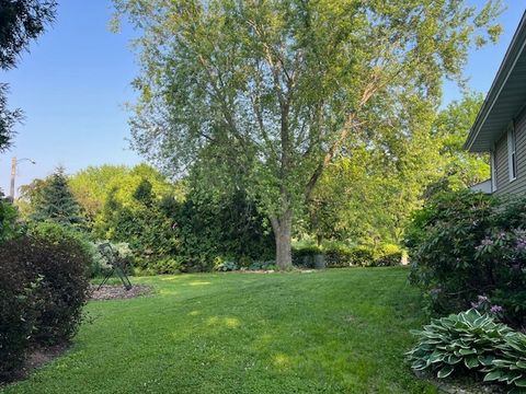 Tiny photo for 2210 Country Court, Freeport, IL 61032 (MLS # 12581594)