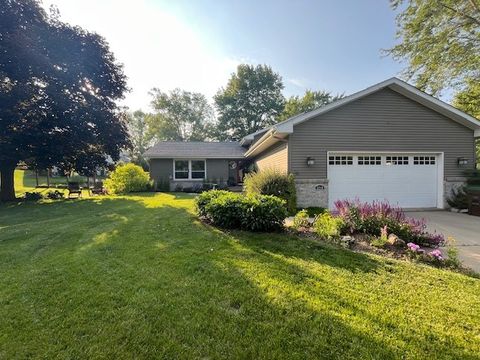 Tiny photo for 2210 Country Court, Freeport, IL 61032 (MLS # 12581594)