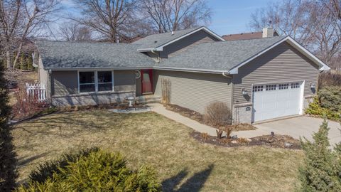 Photo of 2210 Country Court, Freeport, IL 61032 (MLS # 12581594)