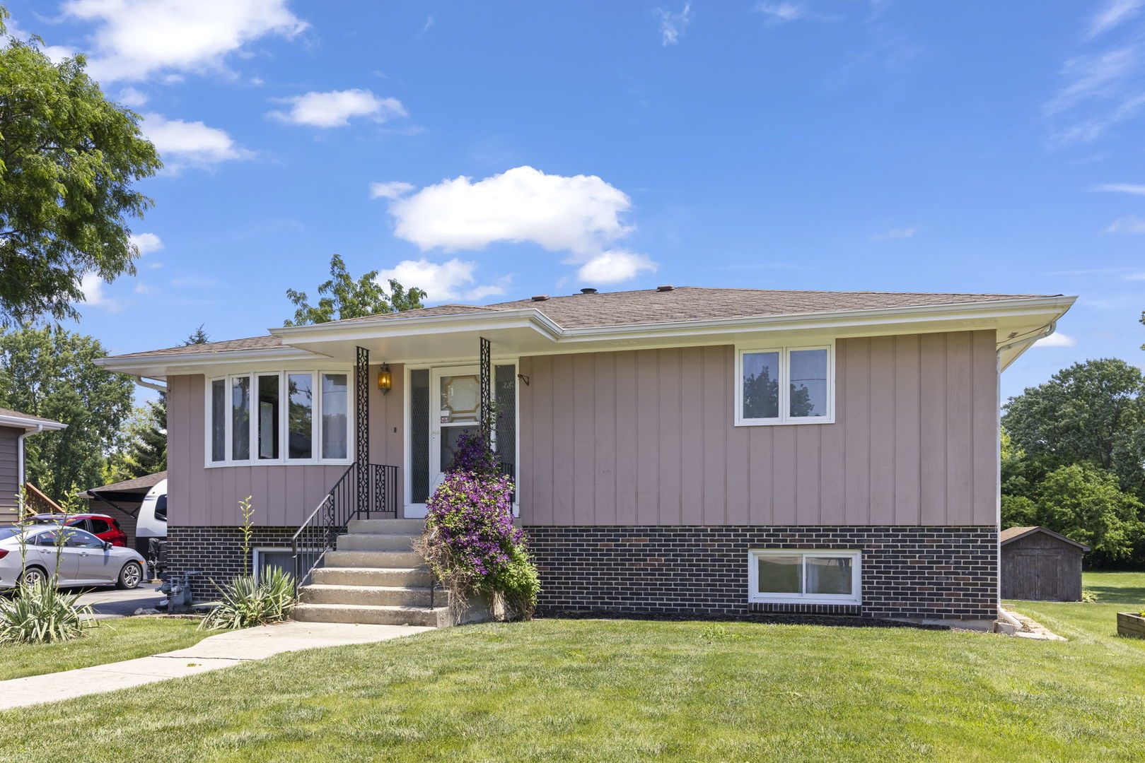 565 4th Street