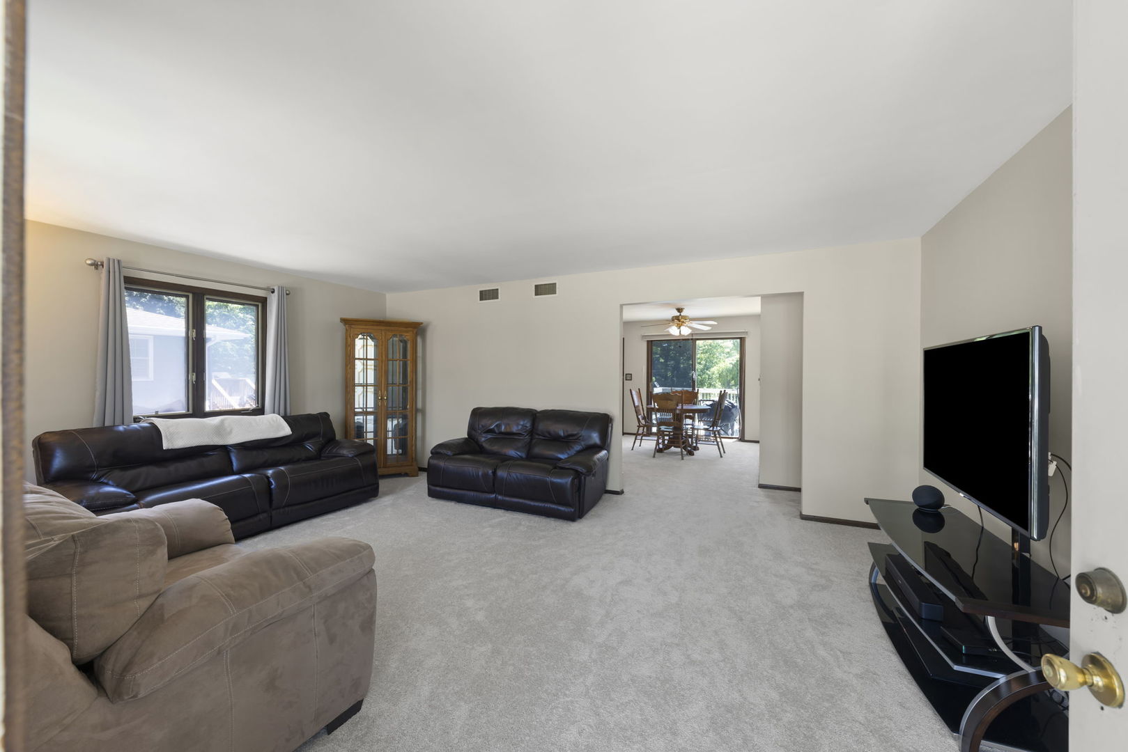 565 4th Street