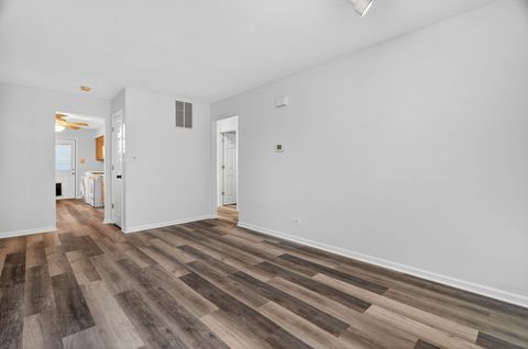 Tiny photo for 9156 W 161st Place, Orland Hills, IL 60487 (MLS # 12470450)