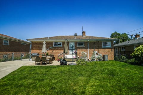 Tiny photo for 7005 W Sunnyside Avenue, Norridge, IL 60706 (MLS # 12736582)