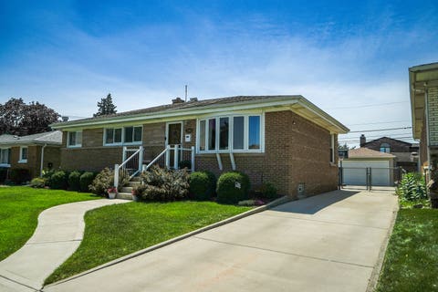 Tiny photo for 7005 W Sunnyside Avenue, Norridge, IL 60706 (MLS # 12736582)