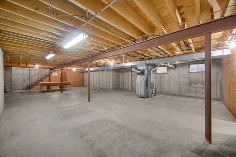 Tiny photo for 15860 W Thornapple Lane, Gurnee, IL 60031 (MLS # 12511385)