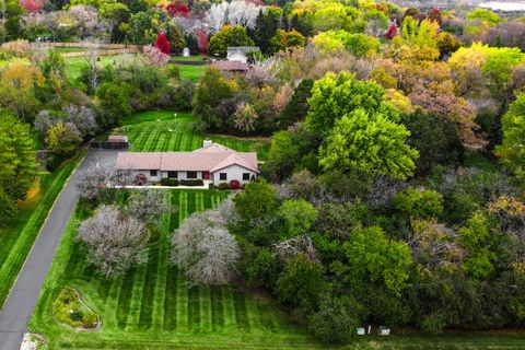 15860 W Thornapple Lane Gurnee IL 60031