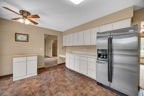 Tiny photo for 15860 W Thornapple Lane, Gurnee, IL 60031 (MLS # 12511385)