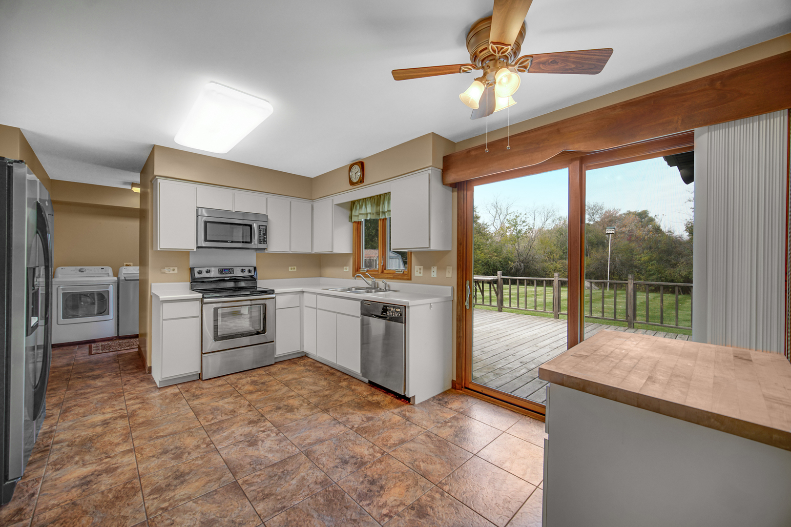 15860 W Thornapple Lane