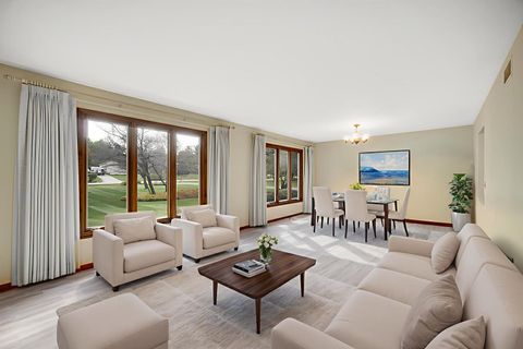 Tiny photo for 15860 W Thornapple Lane, Gurnee, IL 60031 (MLS # 12511385)