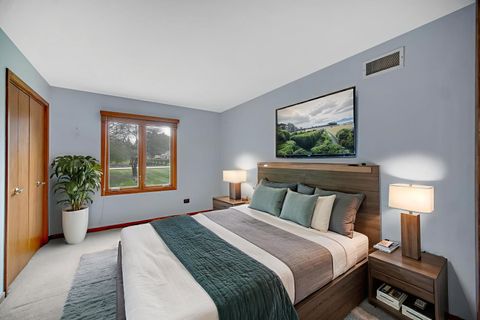 Tiny photo for 15860 W Thornapple Lane, Gurnee, IL 60031 (MLS # 12511385)