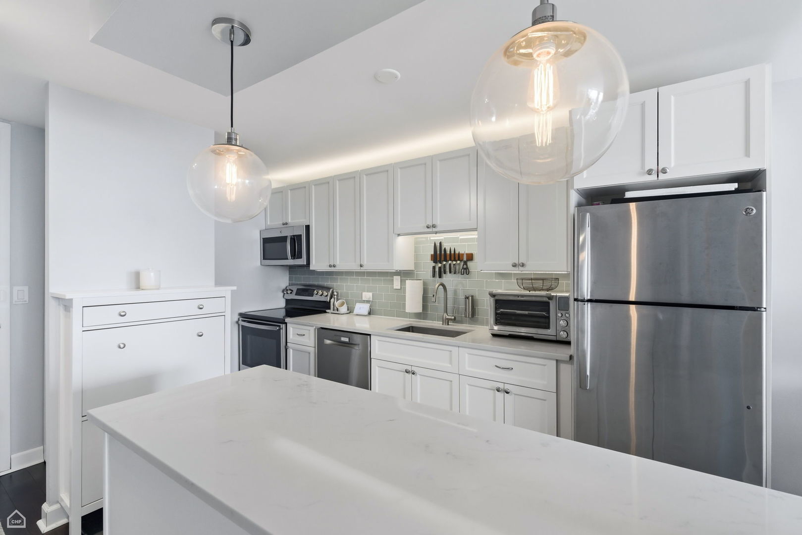 1660 N La Salle Drive 3510