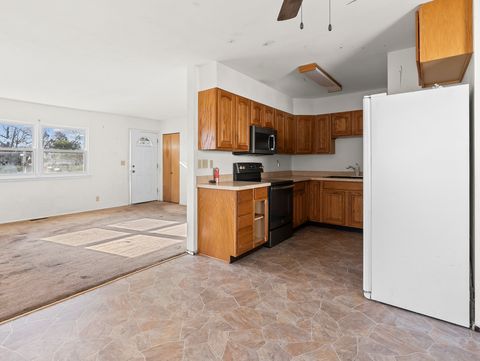 Tiny photo for 317 Butterfield Road, North Aurora, IL 60542 (MLS # 12517328)