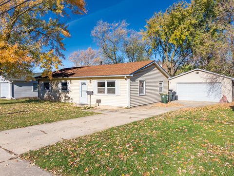 Tiny photo for 317 Butterfield Road, North Aurora, IL 60542 (MLS # 12517328)