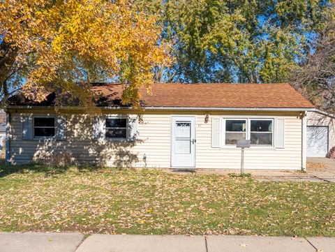 Photo of 317 Butterfield Road, North Aurora, IL 60542 (MLS # 12517328)