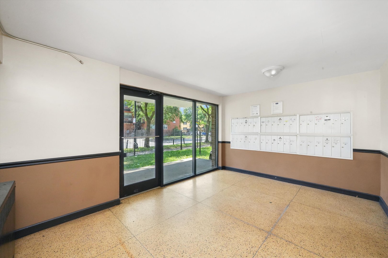 7801 S South Shore Drive, Chicago, IL, 60649 4 7801 S South Shore Drive