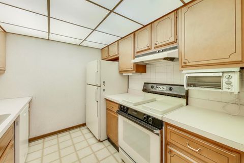 Tiny photo for 2400 Archbury Drive #2E, Park Ridge, IL 60068 (MLS # 12529869)