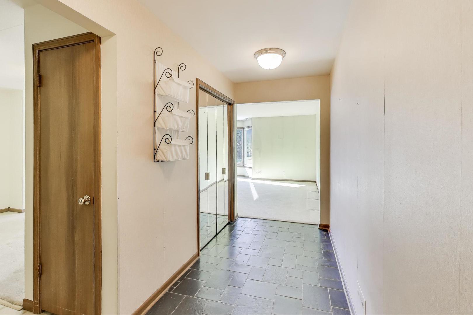 2400 Archbury Drive 2E