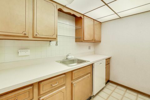 Tiny photo for 2400 Archbury Drive #2E, Park Ridge, IL 60068 (MLS # 12529869)