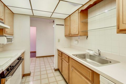 Tiny photo for 2400 Archbury Drive #2E, Park Ridge, IL 60068 (MLS # 12529869)