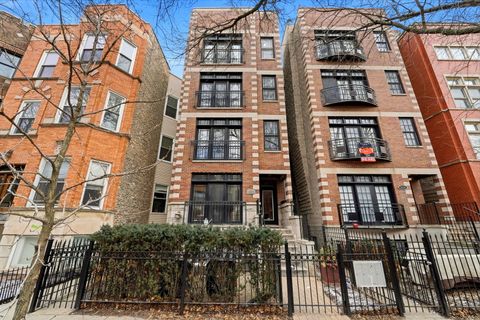 Photo of 3537 N Reta Avenue #4, Chicago, IL 60657 (MLS # 12569125)