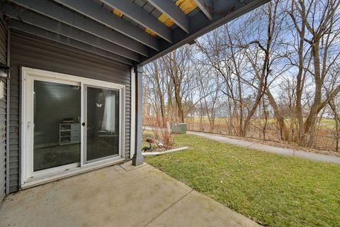Tiny photo for 95 Midhurst Court #101B, Naperville, IL 60565 (MLS # 12544389)