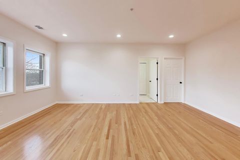 Tiny photo for 1688 Green Bay Road #404, Highland Park, IL 60035 (MLS # 12619467)