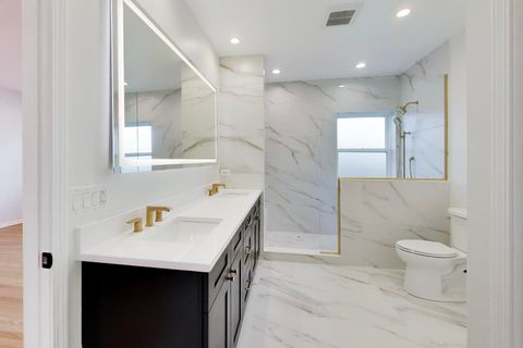 Tiny photo for 1688 Green Bay Road #404, Highland Park, IL 60035 (MLS # 12619467)