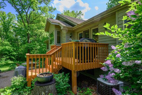 Tiny photo for 18 Colony Lane, Galena, IL 61036 (MLS # 12296967)