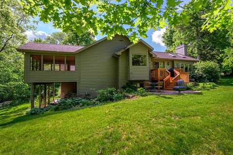 Tiny photo for 18 Colony Lane, Galena, IL 61036 (MLS # 12296967)