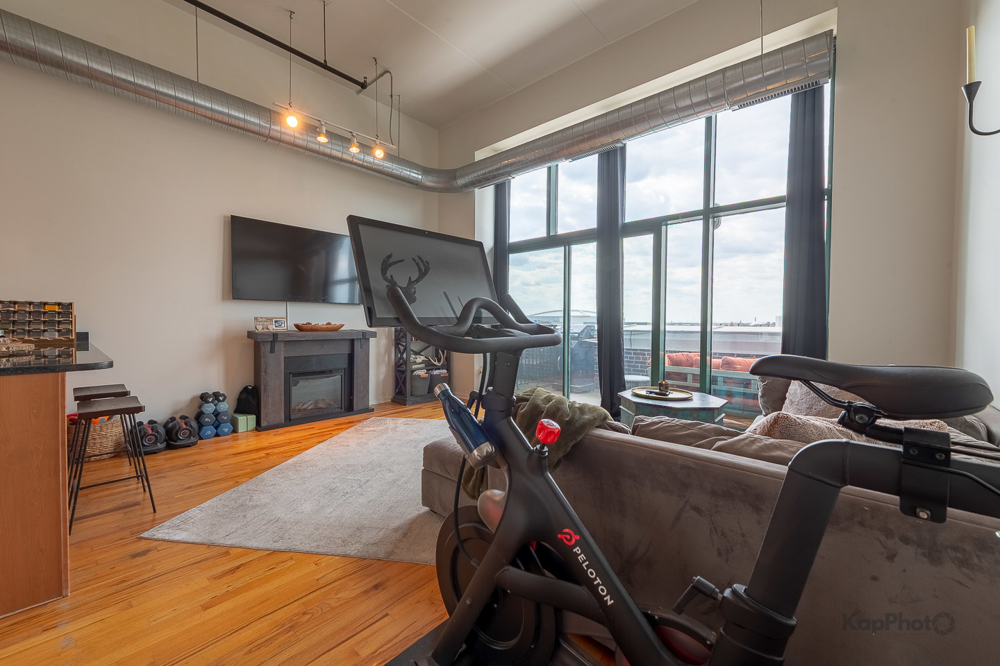 1645 W Ogden Avenue 719