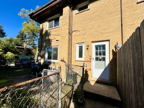 Tiny photo for 1908 Lee Street, Evanston, IL 60202 (MLS # 12531684)