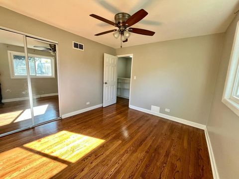 Tiny photo for 1908 Lee Street, Evanston, IL 60202 (MLS # 12531684)