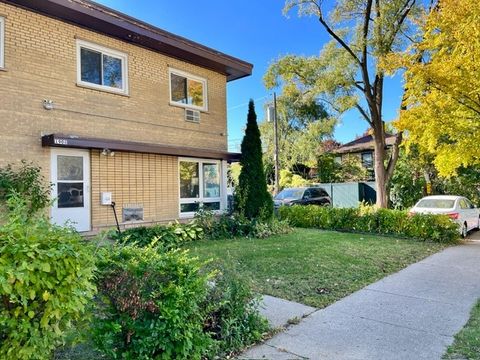 Tiny photo for 1908 Lee Street, Evanston, IL 60202 (MLS # 12531684)