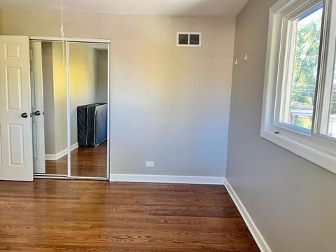 Tiny photo for 1908 Lee Street, Evanston, IL 60202 (MLS # 12531684)