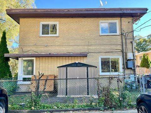 Tiny photo for 1908 Lee Street, Evanston, IL 60202 (MLS # 12531684)