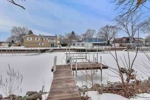 Tiny photo for 2907 Gregg Drive, McHenry, IL 60050 (MLS # 12542371)