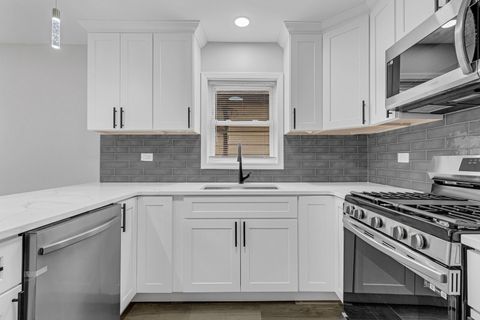 Tiny photo for 6037 S Mason Avenue, Chicago, IL 60638 (MLS # 12490980)