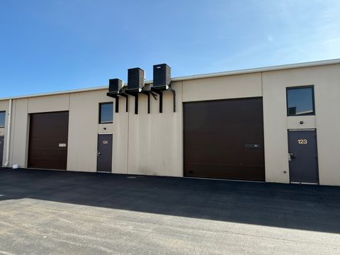 424 Fort Hill Drive 123-124 Naperville IL 60540