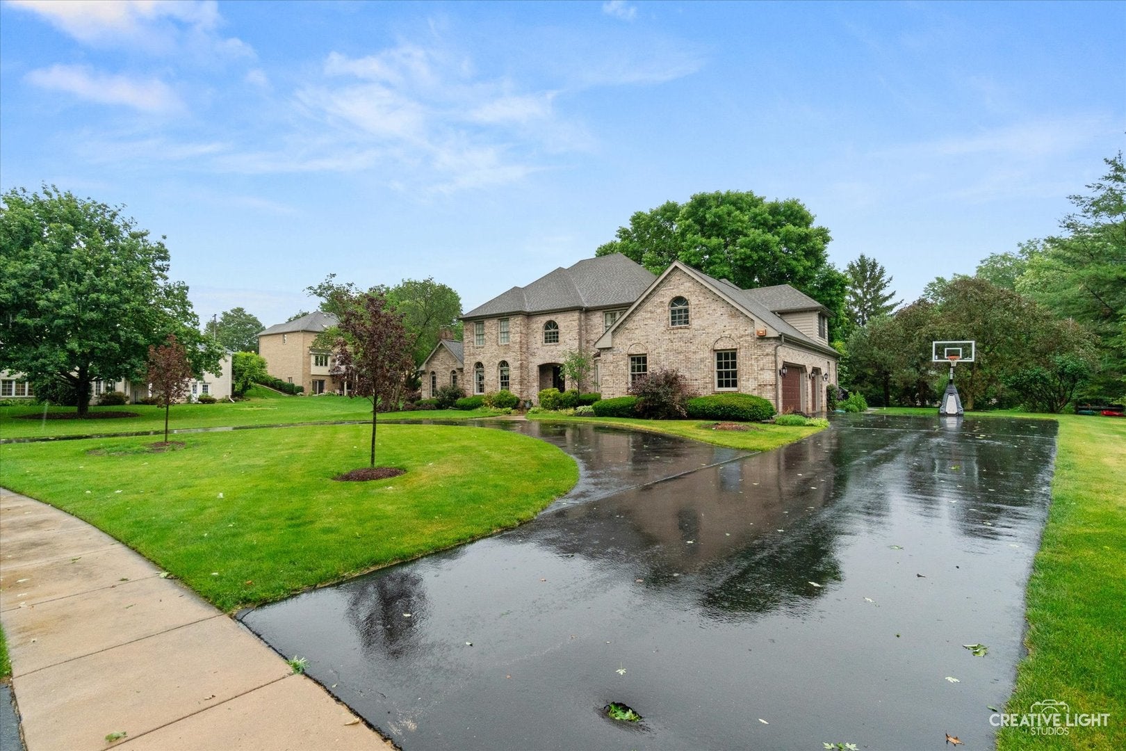 2 Buckingham Drive
