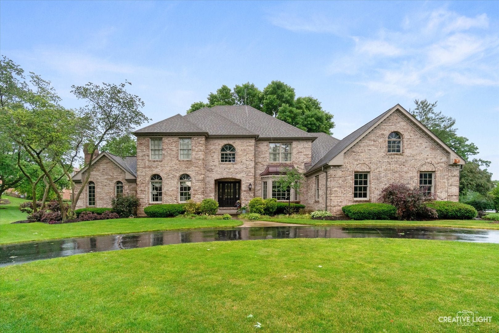 2 Buckingham Drive