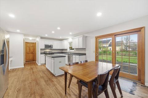 Tiny photo for 135 Westhaven Circle, Geneva, IL 60134 (MLS # 12621395)