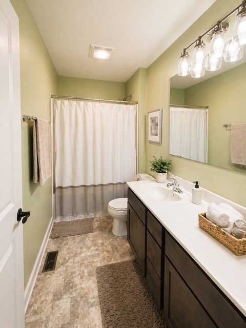 Tiny photo for 32000 Savannah Drive, Lakemoor, IL 60051 (MLS # 12655835)