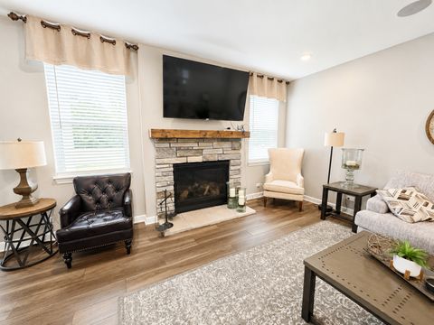 Tiny photo for 32000 Savannah Drive, Lakemoor, IL 60051 (MLS # 12655835)