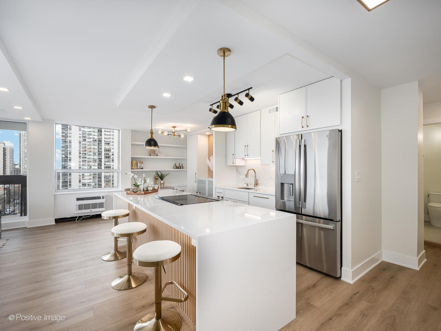 1360 N Sandburg Terrace 1212C