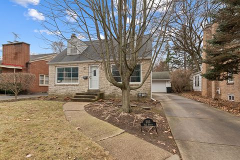Tiny photo for 203 Park Avenue, Lake Forest, IL 60045 (MLS # 12538257)