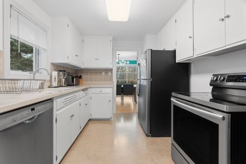 Tiny photo for 203 Park Avenue, Lake Forest, IL 60045 (MLS # 12538257)